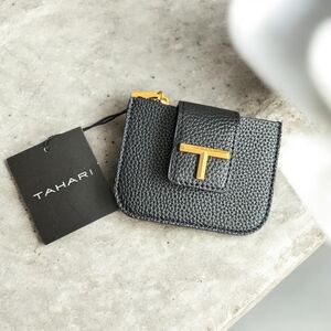 Tahari ● Tarryn Black Pebbled Leather Card Case with Gold T Accent